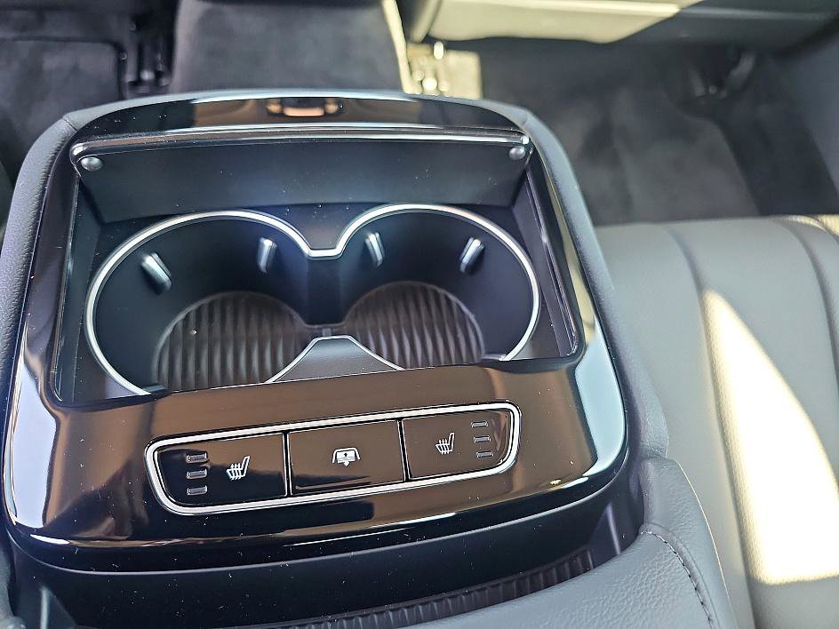 Used 2025 Genesis G80 2.5T Advanced image 33