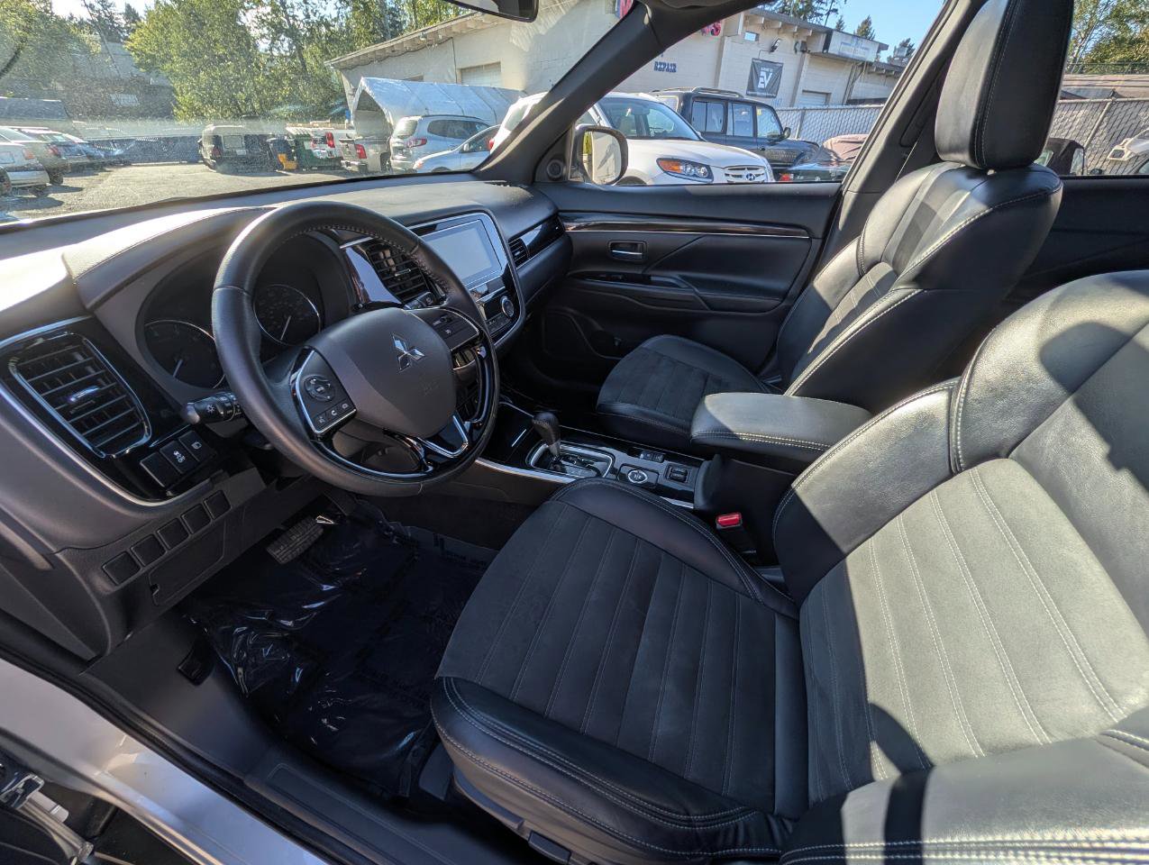 Used 2019 Mitsubishi Outlander SEL AWD/4WD image 6