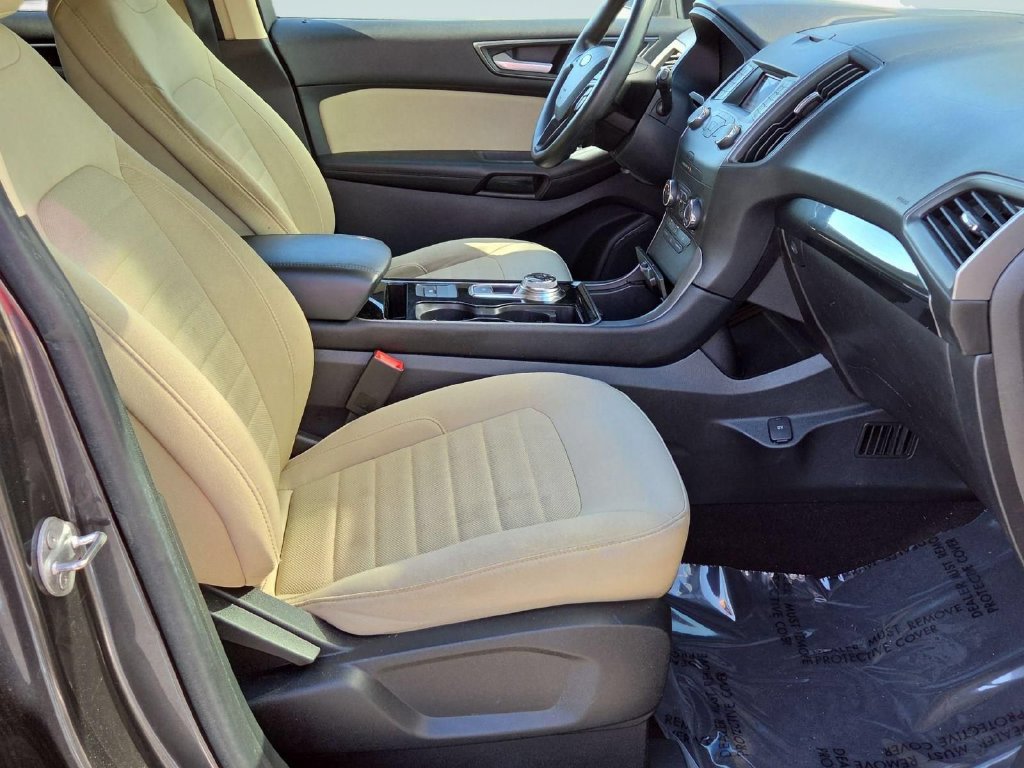 Used 2019 Ford Edge SE FWD image 30