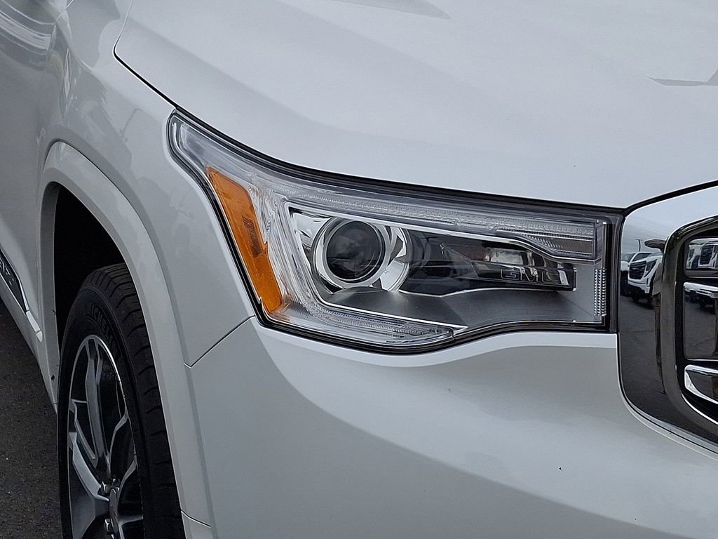 Used 2019 GMC Acadia Denali w/ Technology Package AWD/4WD image 10