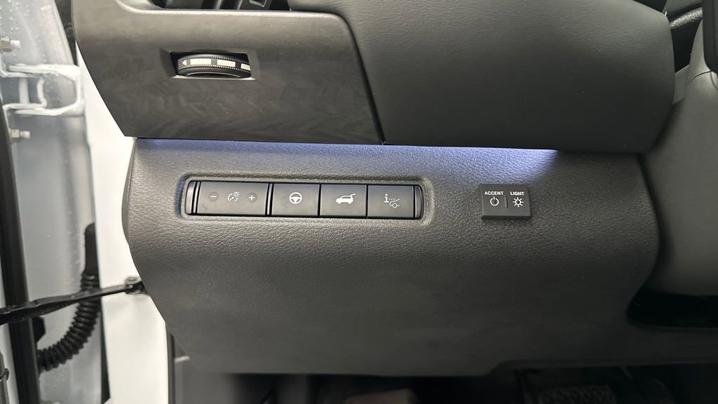 New 2026 Nissan Pathfinder Platinum w/ Accent Package image 19