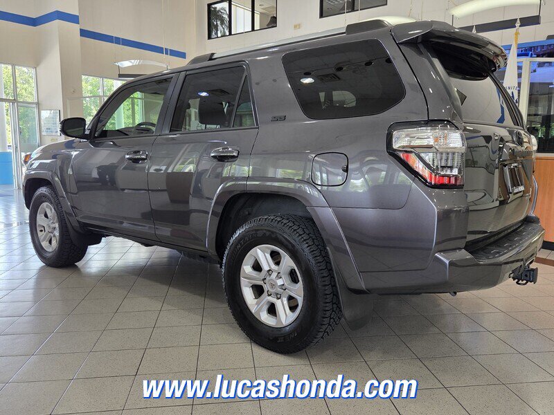 Used 2022 Toyota 4Runner SR5 Premium w/ Moonroof Package RWD image 6