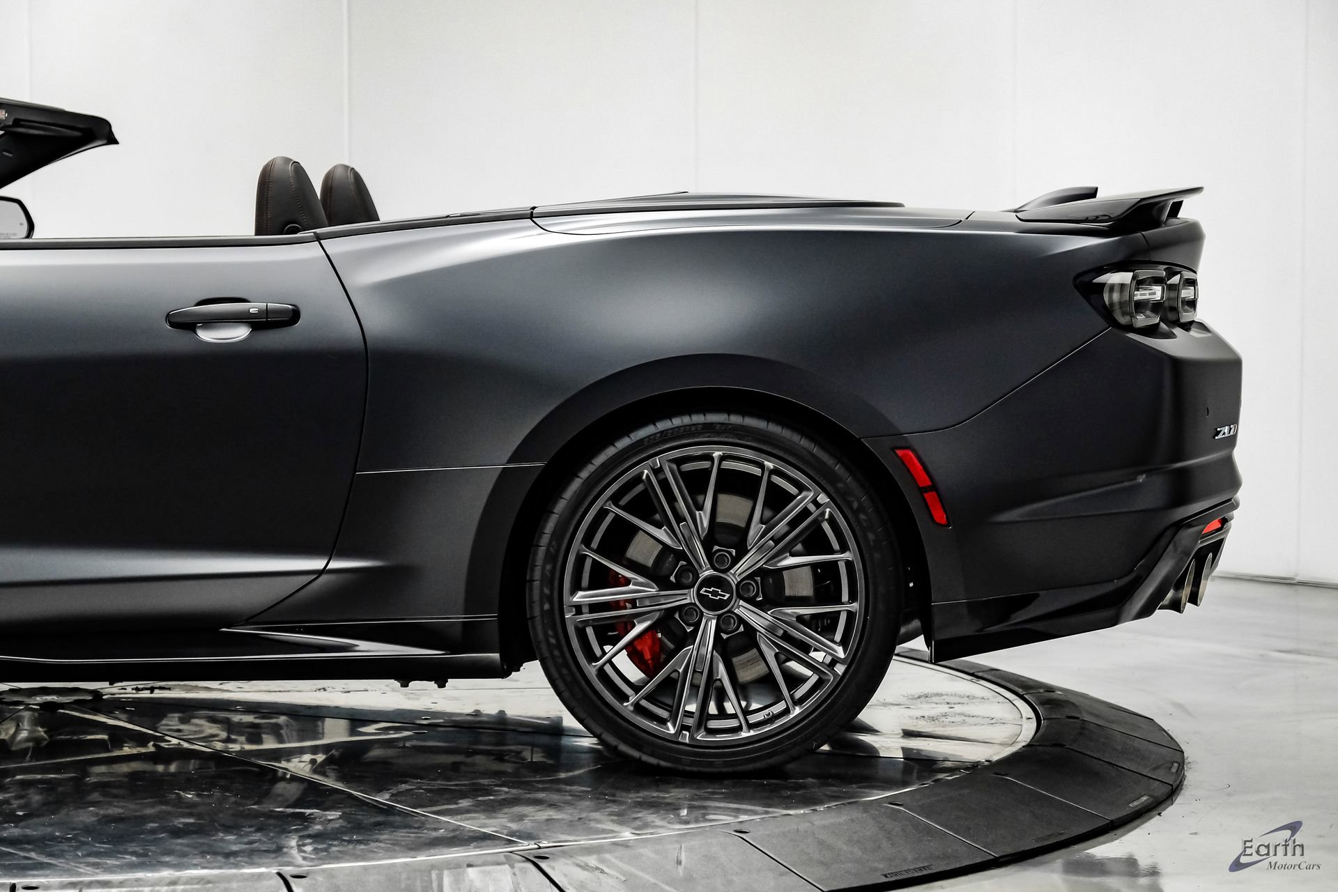Used 2024 Chevrolet Camaro ZL1 RWD image 12