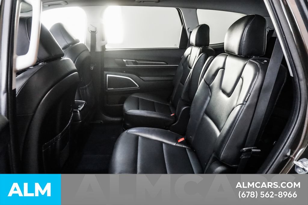 Used 2024 Kia Telluride S w/ S Sunroof Package FWD image 17