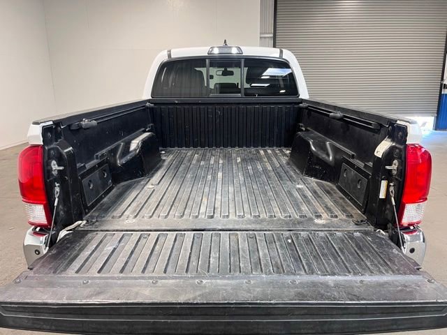 Used 2017 Toyota Tacoma SR5 image 15