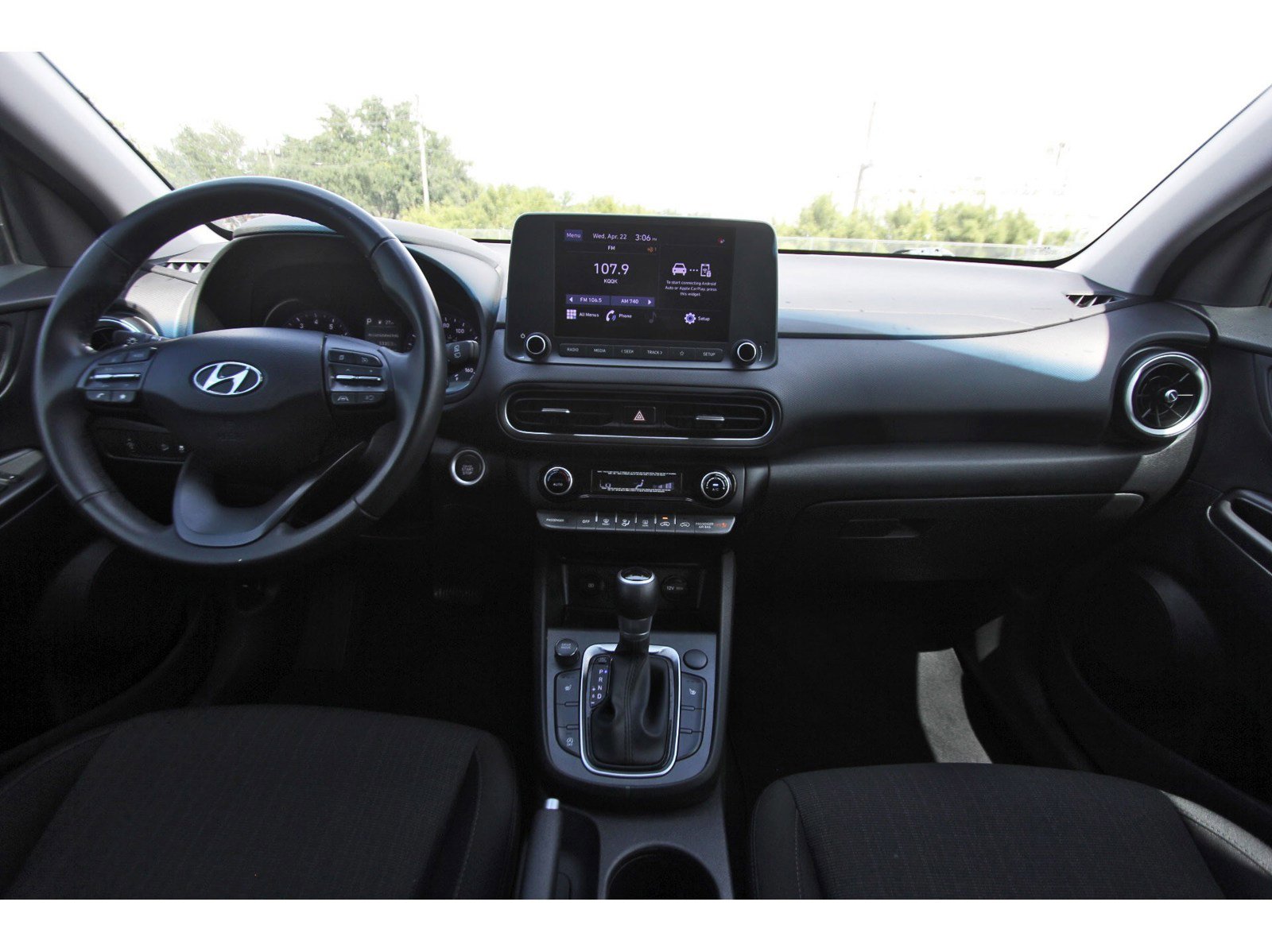 Certified 2022 Hyundai Kona SEL w/ Convenience Package FWD image 10