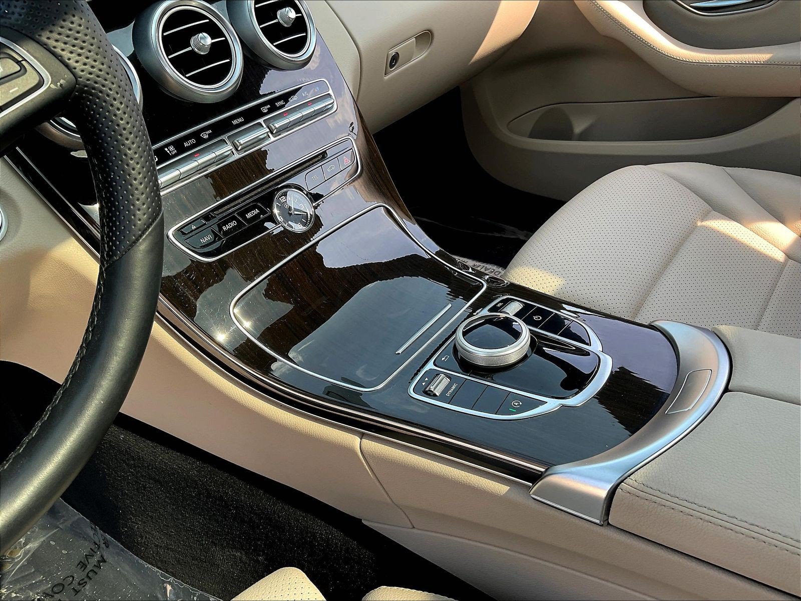 Used 2018 Mercedes-Benz C 300 4MATIC Sedan image 18