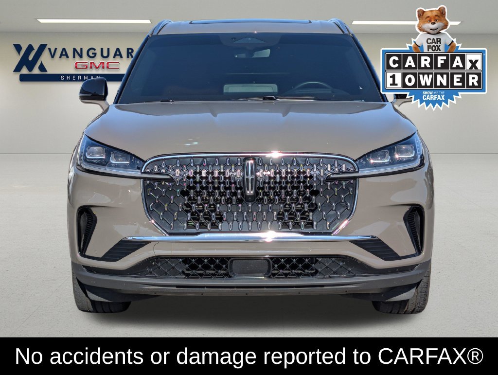 Used 2026 Lincoln Aviator Reserve AWD/4WD image 2