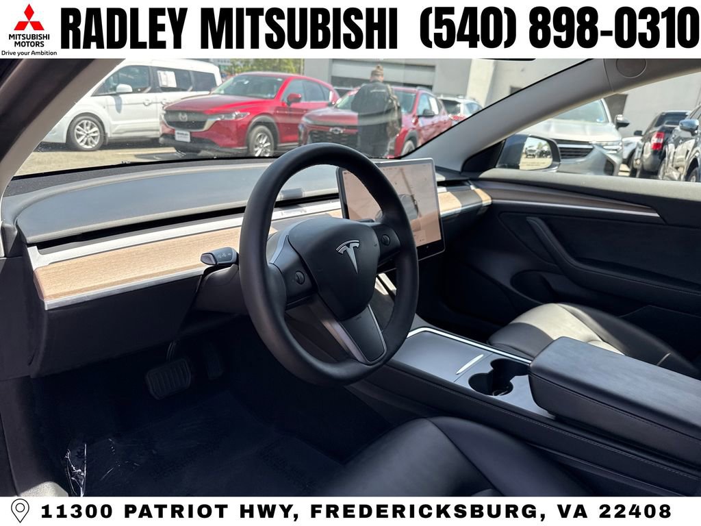 Used 2023 Tesla Model 3 Standard Range image 4
