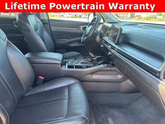 Used 2024 Kia Sorento S image 23