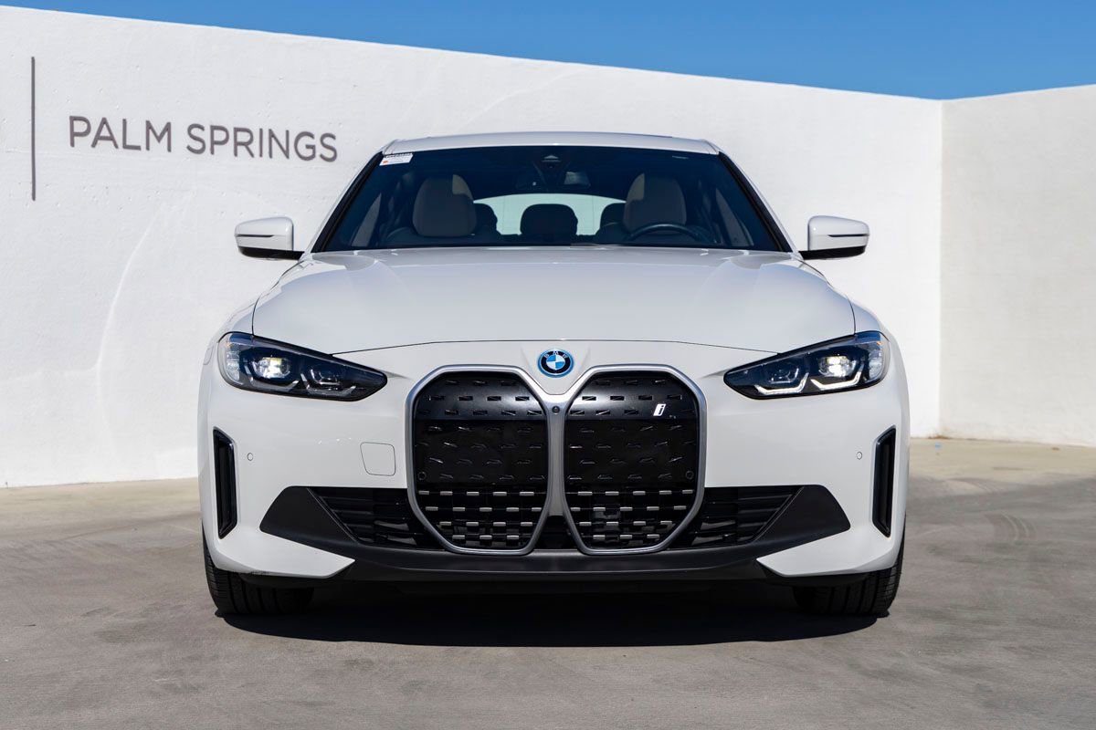 Certified 2023 BMW i4 eDrive35 w/ Premium Package image 4