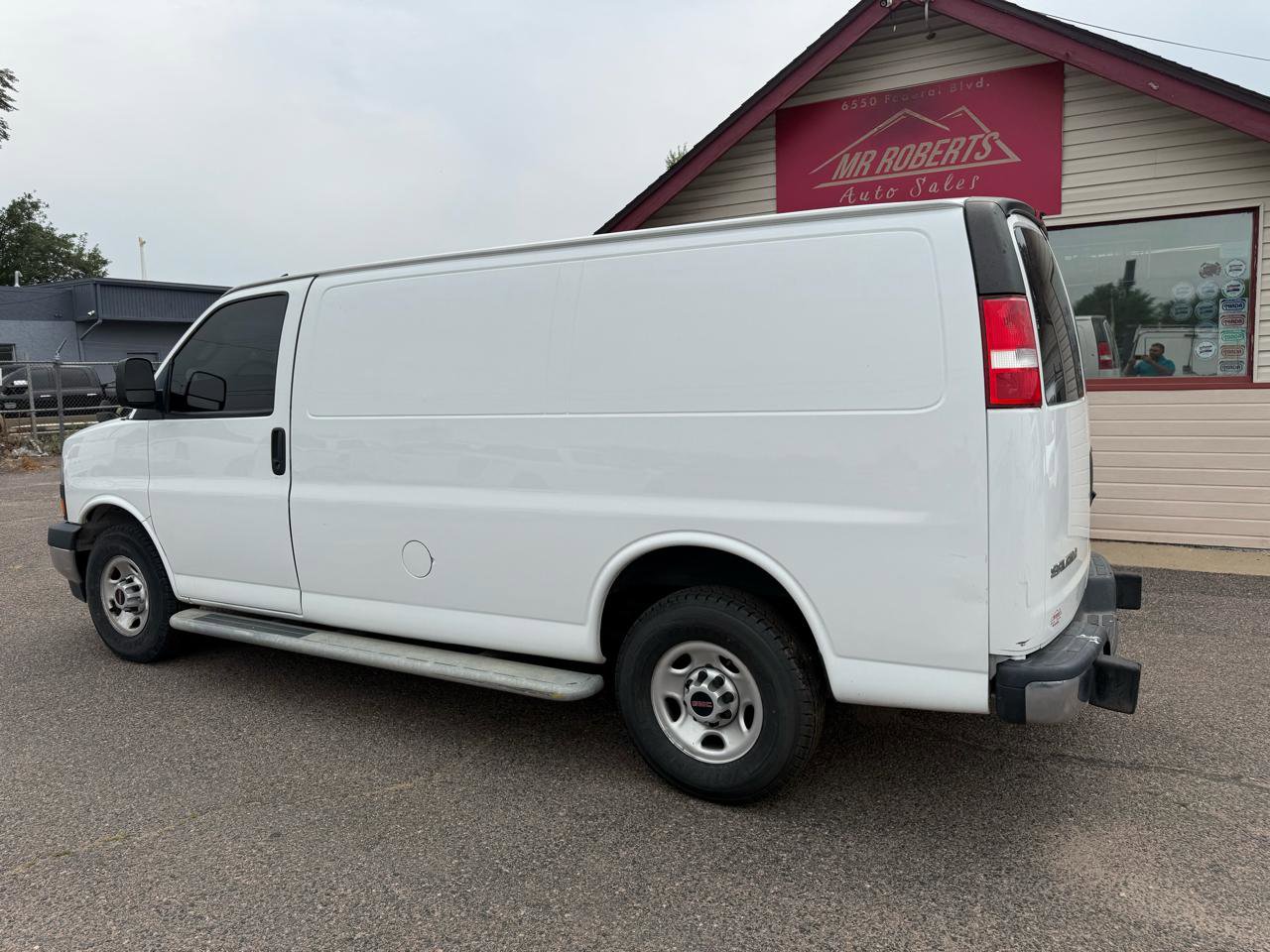 Used 2020 GMC Savana 2500 w/ Driver Convenience Package image 6