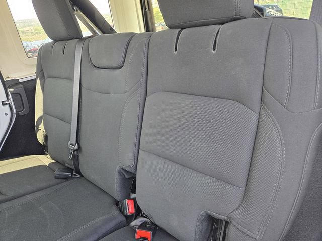 Used 2020 Jeep Wrangler Unlimited Sahara w/ Uconnect 4C Nav & Sound Group AWD/4WD image 11