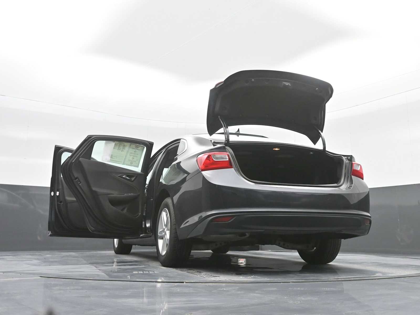 Used 2023 Chevrolet Malibu LT image 42