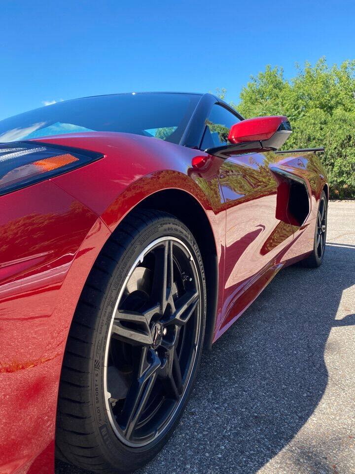 Used 2022 Chevrolet Corvette Stingray Premium Conv w/ Z51 Performance Package RWD image 2