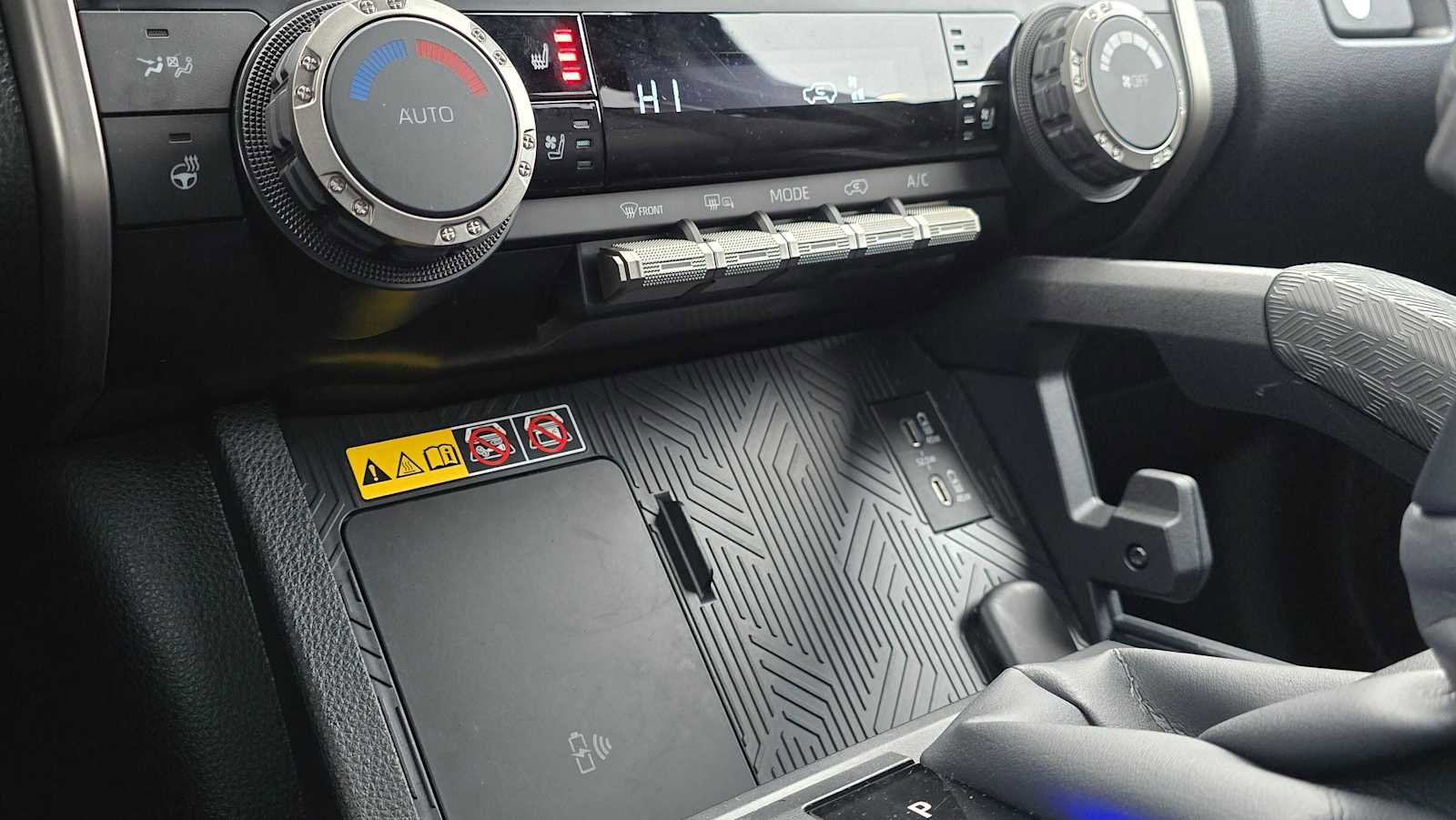 Certified 2025 Toyota 4Runner TRD Off-Road Premium image 30