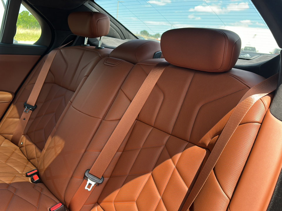 New 2026 BMW 740i w/ Premium Package image 17