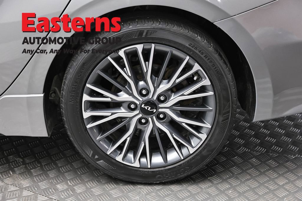 Used 2022 Kia Forte GT-Line w/ GT-Line Premium Package image 8
