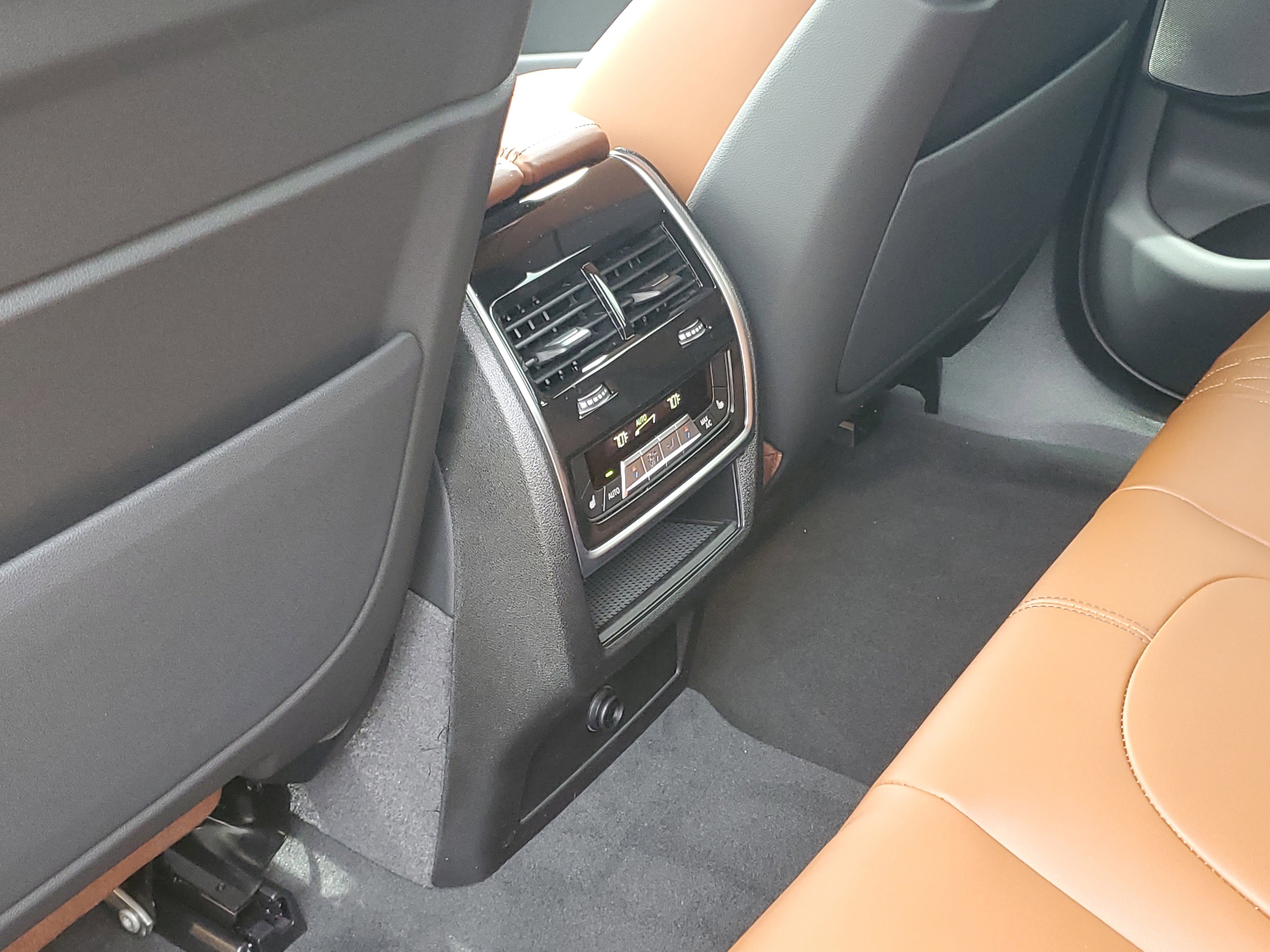 New 2026 BMW X6 xDrive40i image 24