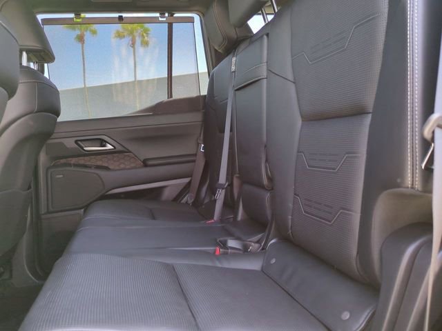 Used 2024 Lexus GX 550 w/ Accessory Package (31) AWD/4WD image 14