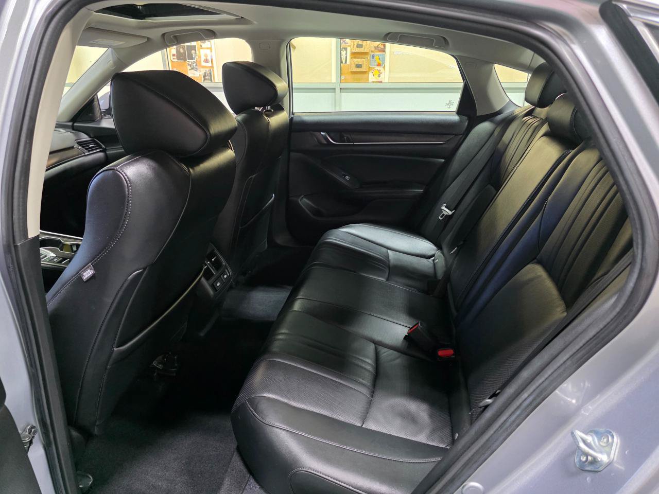 Used 2022 Honda Accord EX-L image 19