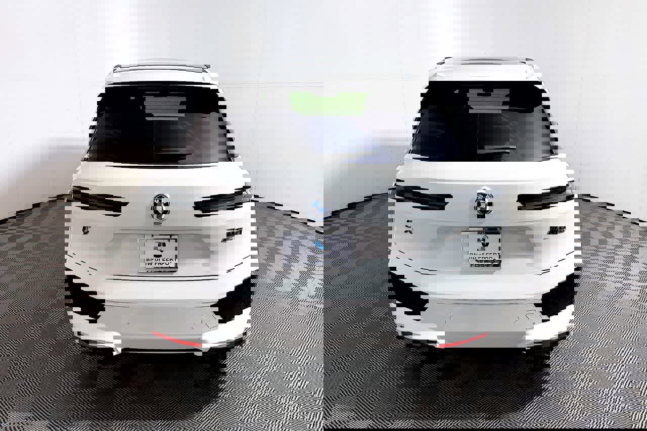 Used 2023 BMW iX M60 w/ Executive Package image 6