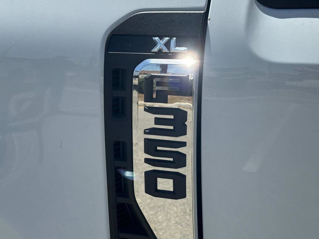 New 2025 Ford F350 XL w/ XL Chrome Package image 24