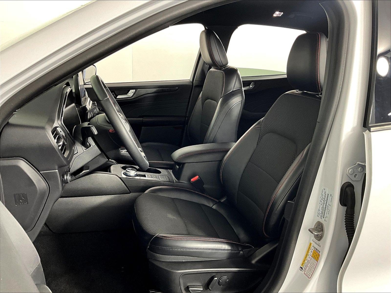 Used 2023 Ford Escape ST-Line Select AWD/4WD image 20