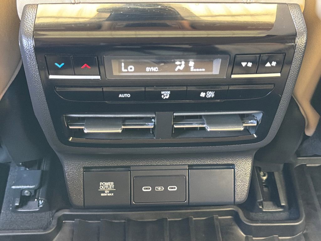 Used 2025 Acura MDX w/ Technology Package image 9