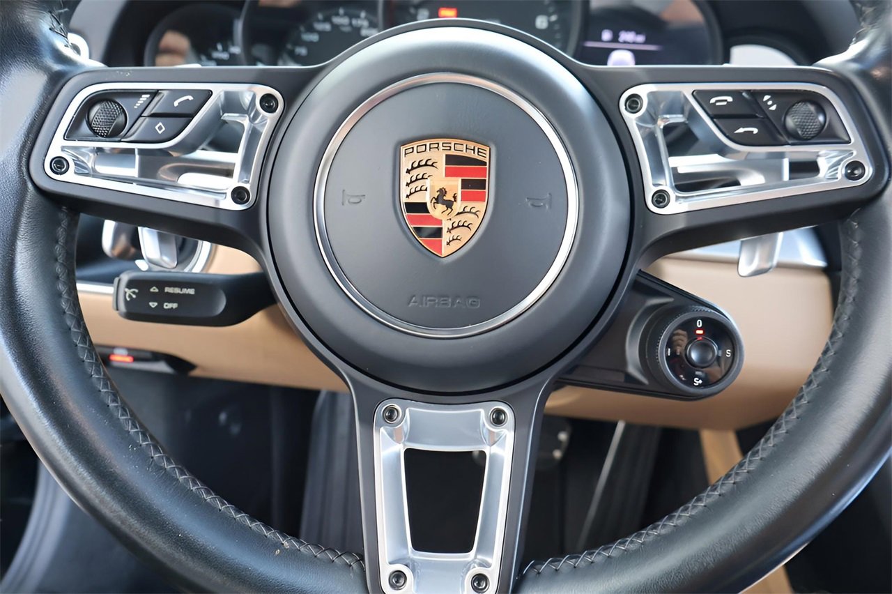 Used 2017 Porsche 911 Carrera image 17
