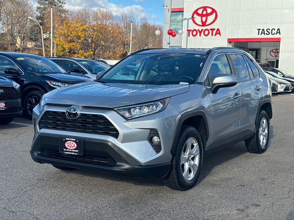 Used 2021 Toyota RAV4 XLE image 3