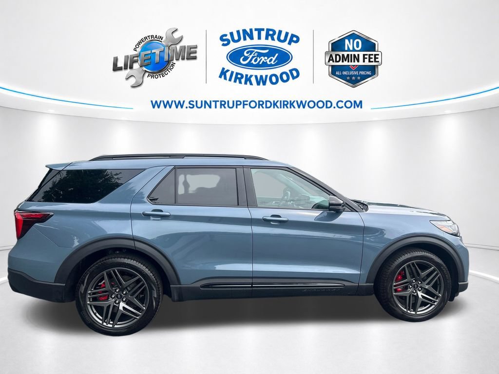 Used 2025 Ford Explorer ST w/ Sun And Sound Package RWD image 8