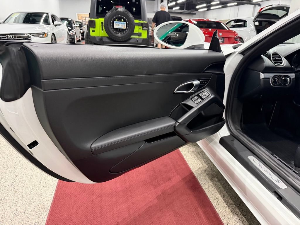 Used 2019 Porsche 718 Cayman S RWD image 21