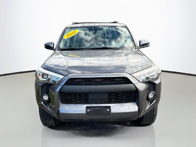Used 2022 Toyota 4Runner SR5 Premium w/ Moonroof Package AWD/4WD image 2