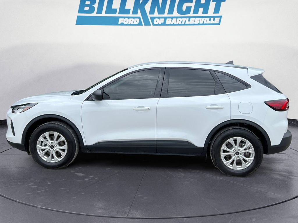Used 2026 Ford Escape Active AWD/4WD image 2