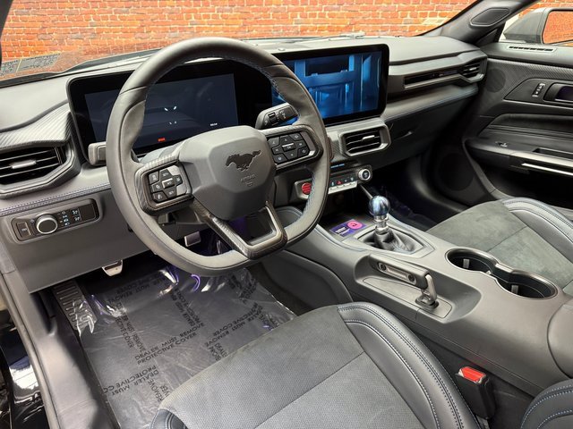 Used 2025 Ford Mustang Dark Horse image 12