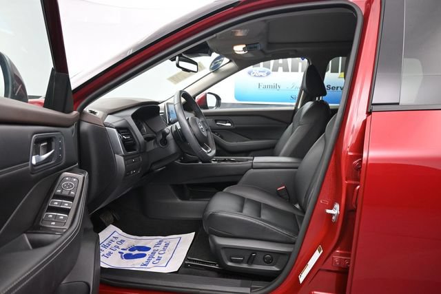 Used 2023 Nissan Rogue SL FWD image 11
