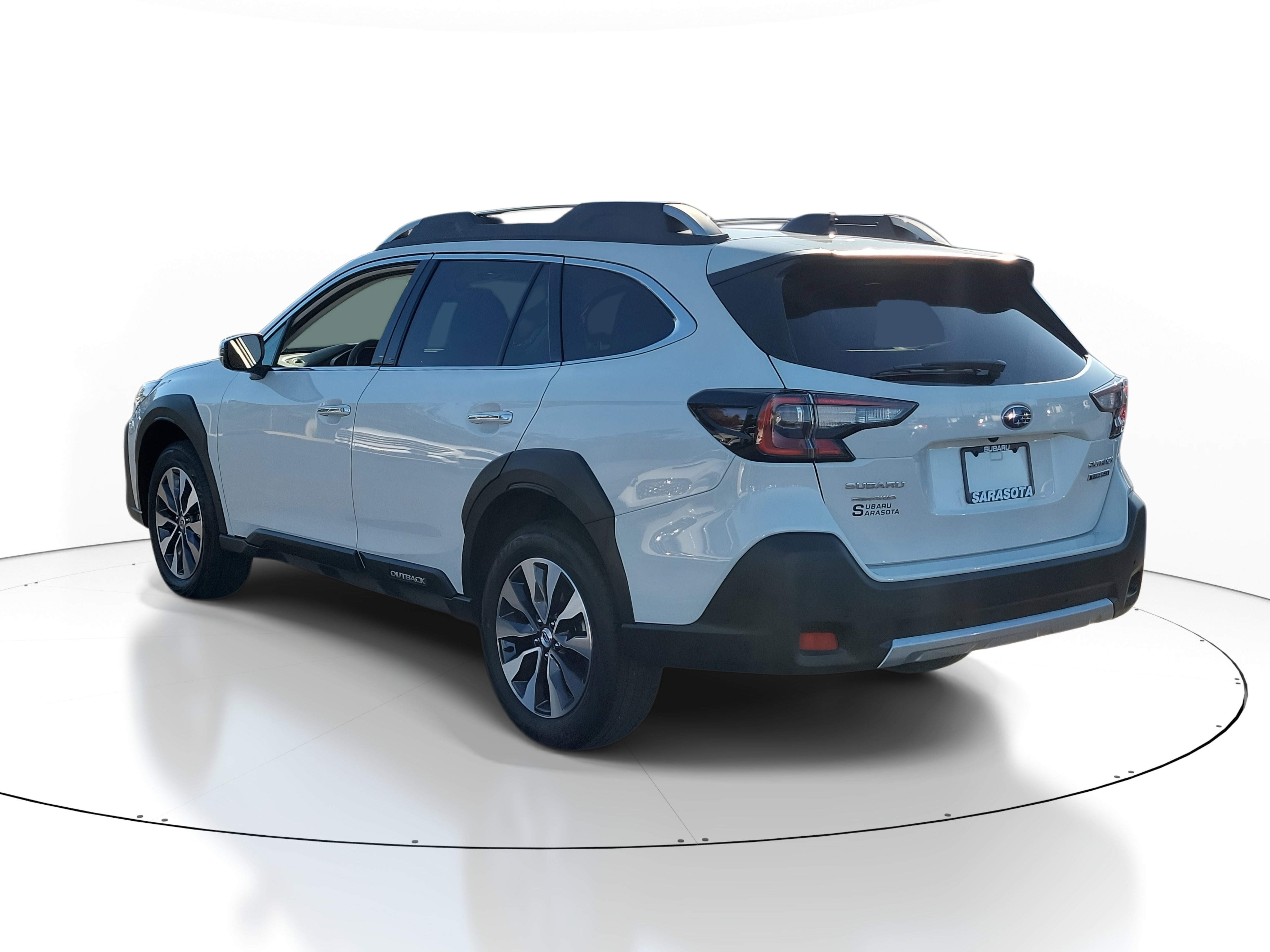 Used 2025 Subaru Outback Touring XT image 4