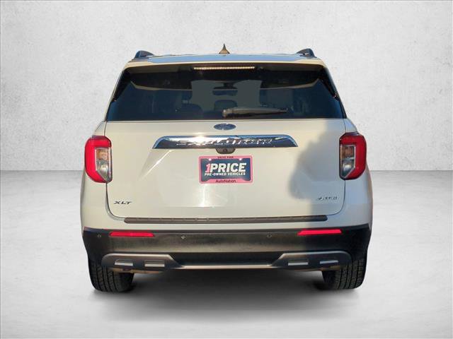 Used 2024 Ford Explorer XLT w/ Equipment Group 202A image 7