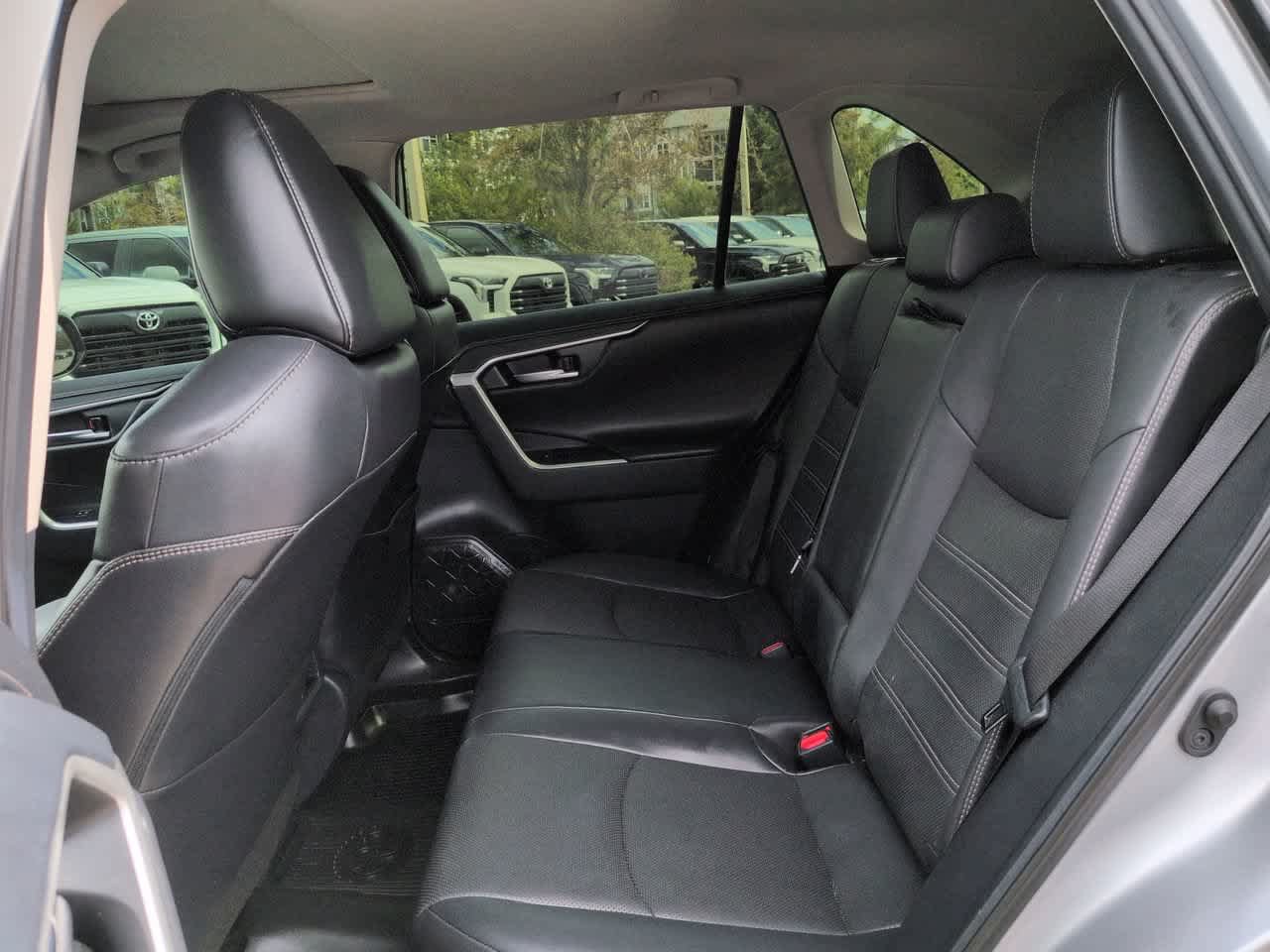 Used 2019 Toyota RAV4 Limited w/ Cold Weather Package FWD image 13