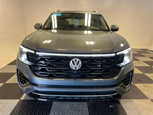 Certified 2024 Volkswagen Atlas SEL Premium R-Line image 2