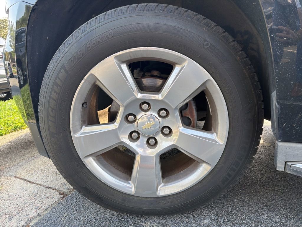 Used 2016 Chevrolet Suburban LTZ image 8