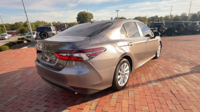 Used 2023 Toyota Camry LE FWD image 9