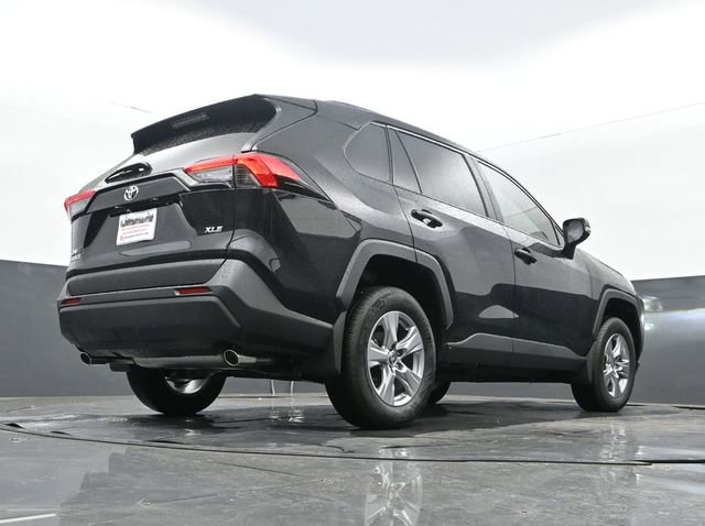 Used 2025 Toyota RAV4 XLE w/ Convenience Package image 26