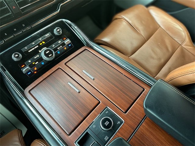 Used 2021 Lincoln Navigator L Reserve w/ Luxury Package image 22