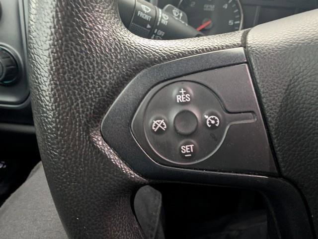 Used 2018 Chevrolet Silverado 1500 Custom w/ Custom Convenience Package AWD/4WD image 9
