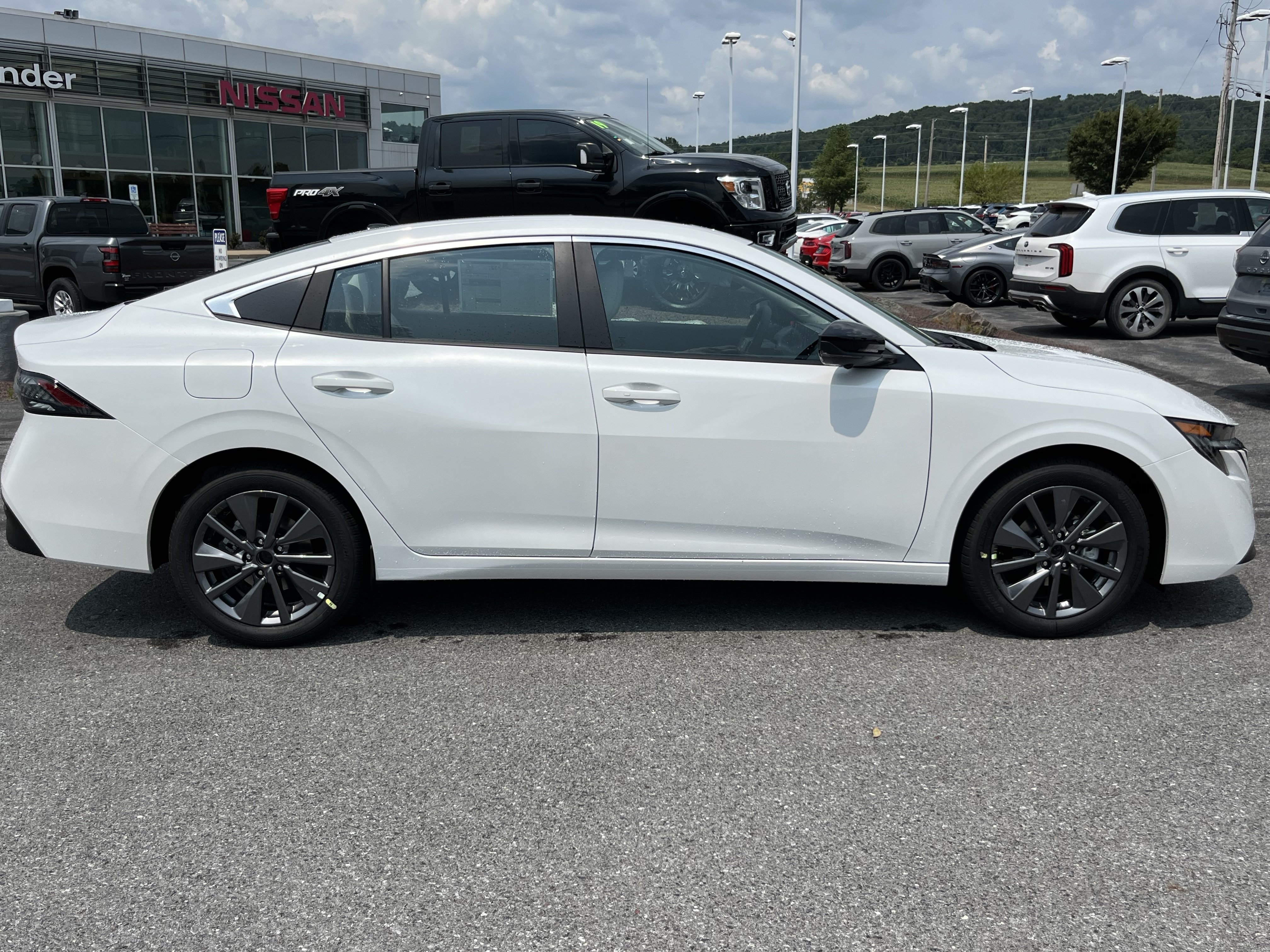 New 2026 Nissan Sentra SL FWD image 2