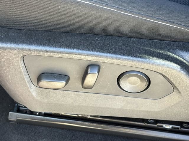 Used 2024 GMC Canyon Elevation w/ Convenience Package image 27