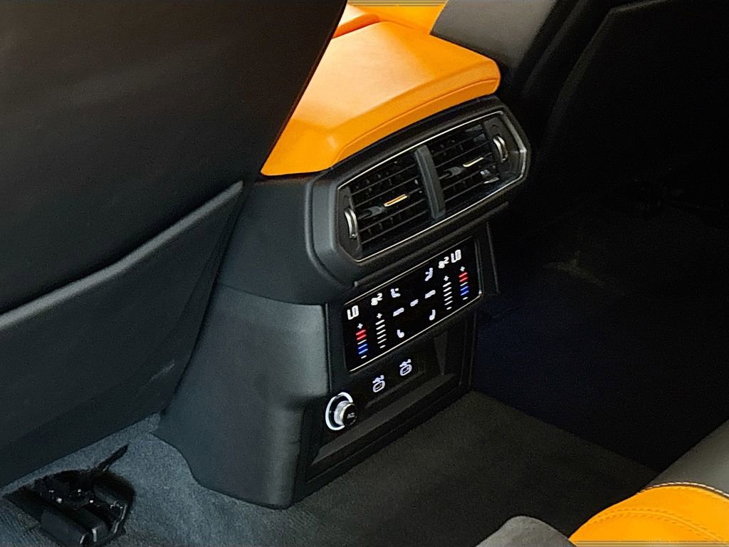 Used 2022 Lamborghini Urus image 17