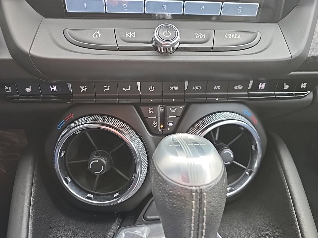 Used 2016 Chevrolet Camaro LT image 8